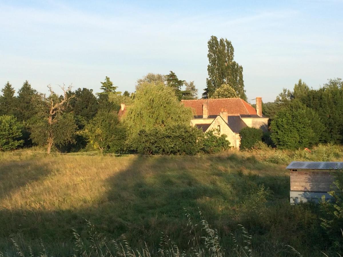 Une Maison, Un Jardin Berthenay Экстерьер фото