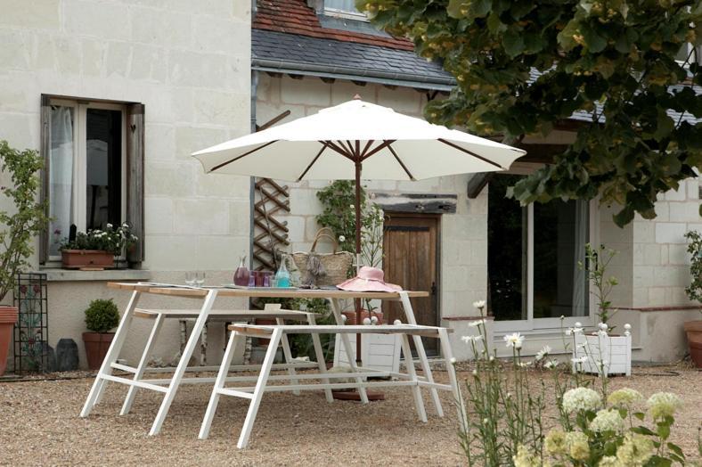 Une Maison, Un Jardin Berthenay Экстерьер фото